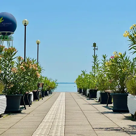 Apartment Balaton Wave Balatonalmadi